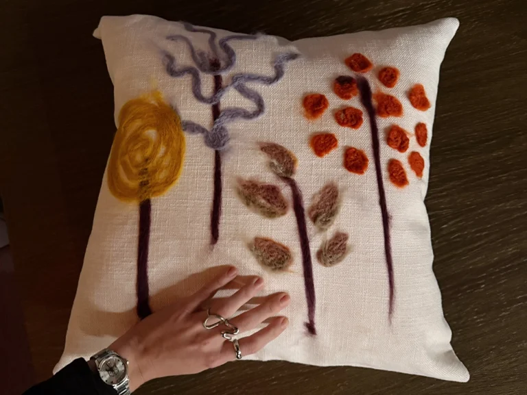 Design Your Own Wool Pillow Workshop with Wine