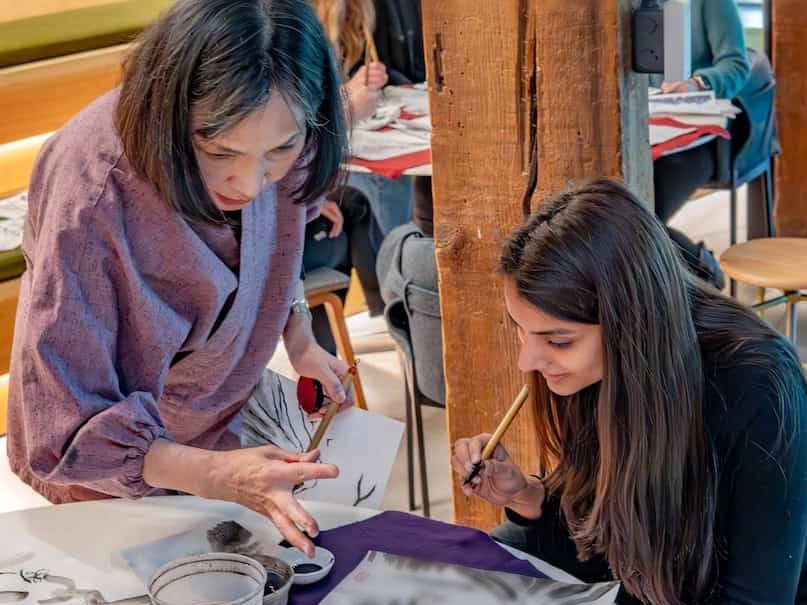 Japanese Ink Painting: Learn Sumi-e Through Orchid Painting